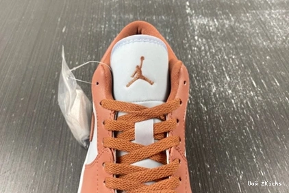 DC0774-080 StreetReady J 1  67 Orange Sky Low Jordan 0905